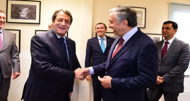 Eide Perşembe günü adaya geliyor