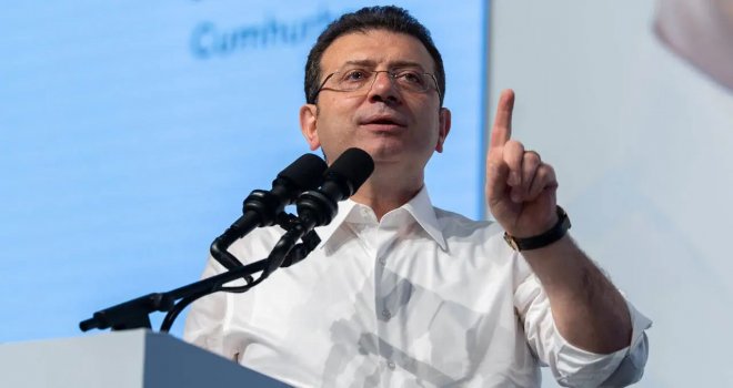 Ekrem İmamoğlu görevden uzaklaştırıldı