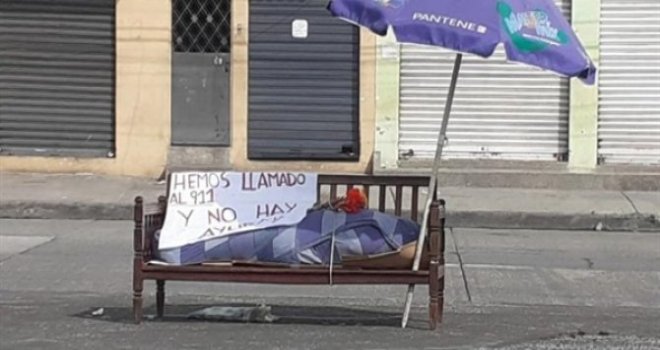 Ekvador'da Halk Ölenleri Sokağa Bırakıyor