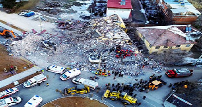 Elazığ depreminde hayatını kaybedenlerin sayısı 31 oldu