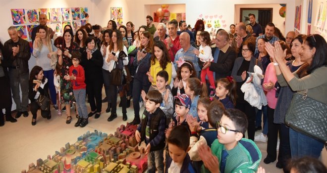 EMAA KIŞ DÖNEMİ ÇOCUK KURSLARINDA YAPILAN RESİMLER SERGİLENİYOR..