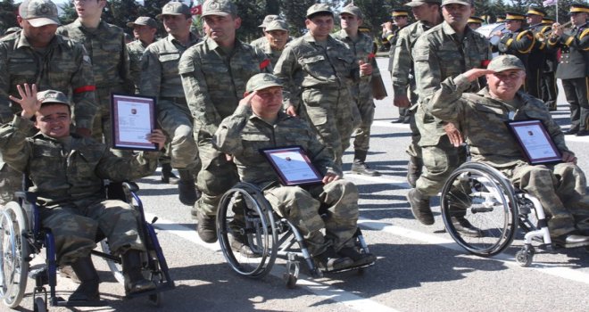 Engelliler, asker olmanın heyecanını yaşayacak
