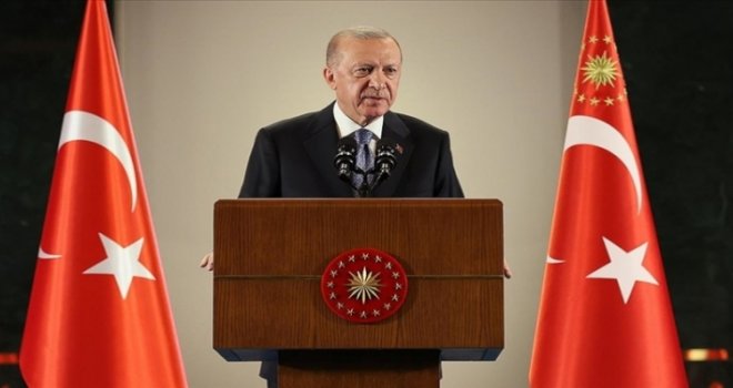 Erdoğan: Cumhuriyet'imizi yeni asrına hazırlamanın gayreti içindeyiz