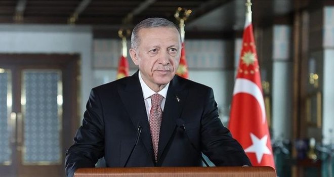 Erdoğan: Enflasyonun ateşi de düşmeye başladı