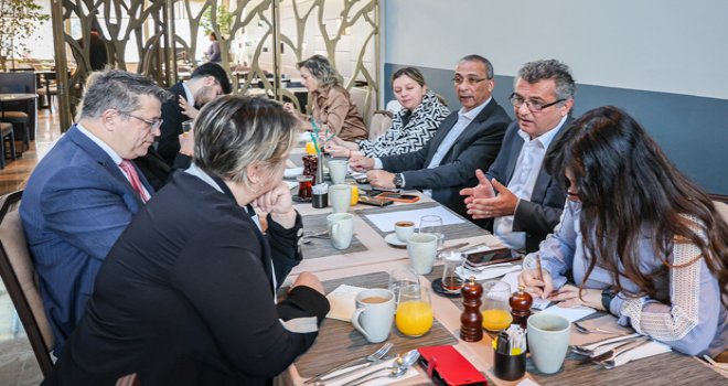Erhürman Ankara’da gazetecilerle bir araya geldi