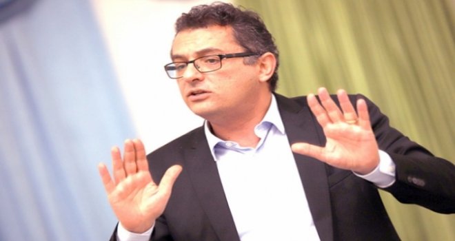 Erhürman: Bir bakanın istifası yetmez
