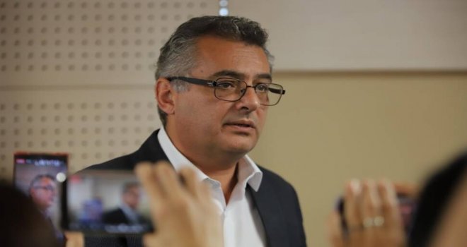 Erhürman: Hukuka aykırı olarak seçilmiş biri, fiilen o koltuğa oturamaz