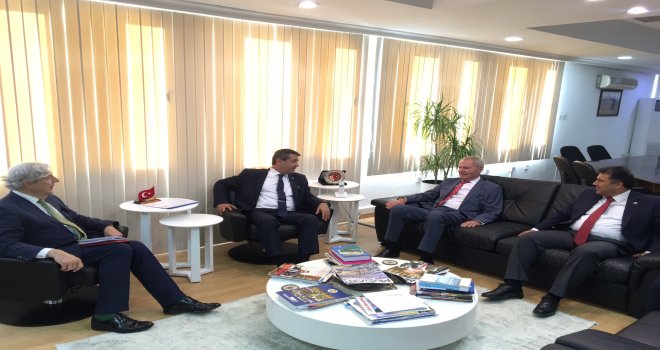 ERTUĞRULOĞLU, AP ECR SİYASİ GRUBU BAŞKAN YARDIMCILARINI KABUL ETTİ