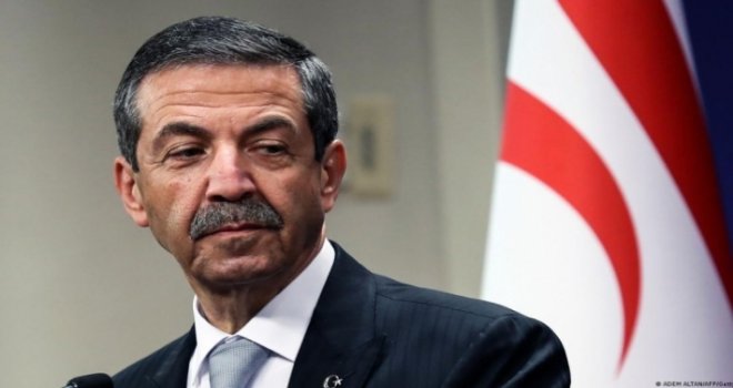 Ertuğruloğlu: Deniz üssünün gerektiğini düşünüyorum