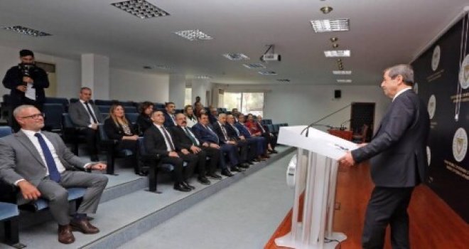 Ertuğruloğlu, TURAB heyetine Kıbrıs konusunda bilgi verdi