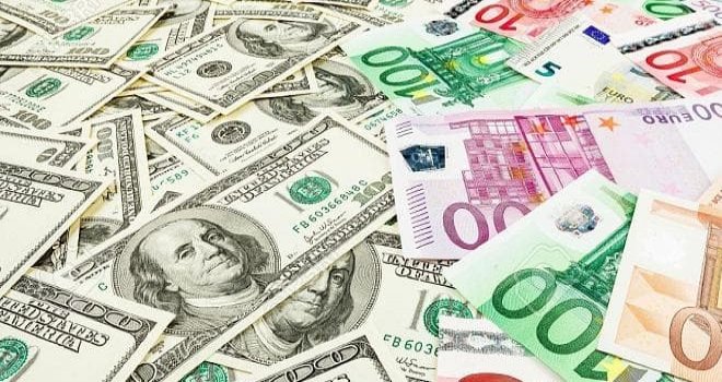 Euro 19,84 liradan, sterlin 22,77 liradan işlem görüyor