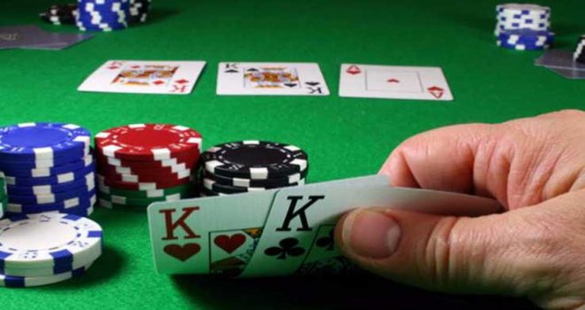 Evde kumar oynayan 11 kişi tutuklandı