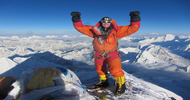 EVEREST'E YALNIZ TIRMANMAK ARTIK YASAK