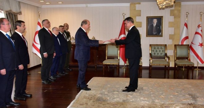 Feyzioğlu, Cumhurbaşkanı Tatar’a güven mektubunu sundu