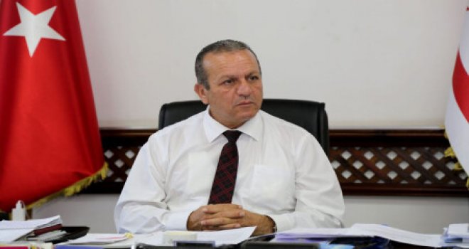 Fikri Ataoğlu: Öğretmenlerimizin fedakarlığını ve çabalarını en içten duygularımla kutluyorum