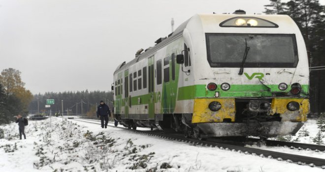 FİNLANDİYA'DA TREN KAZASI.