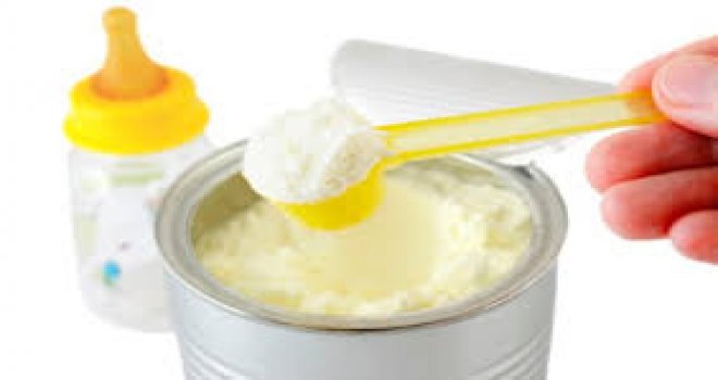 FRANSA'DA BAKTERİLİ MAMA ÜRETEN ŞİRKET TÜKETİCİDEN ÖZÜR DİLEDİ