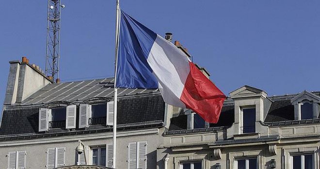 Fransa'da 'çifte ajan' krizi