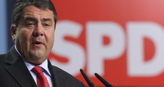 Gabriel;Müzakerelerin yeniden başlaması kararından memnunuz