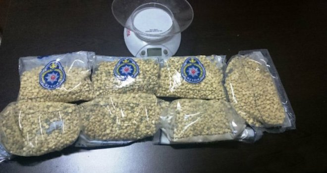Gazimağusa'da Sekiz Bin Yirmi İki Adet Hap Ele Geçirildi
