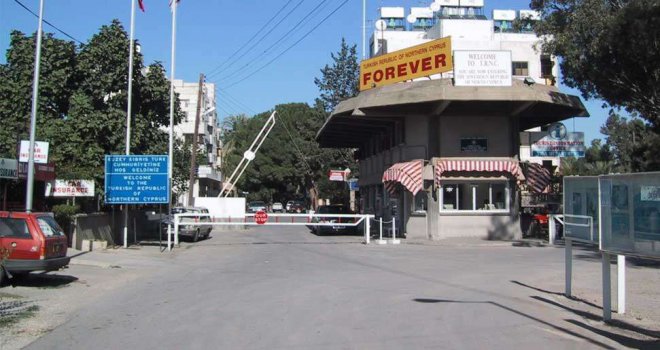 Geçişlerin başlaması Rum basınında