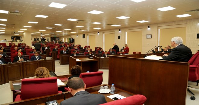 GENEL KURULA 1 SAAT ARA VERİLDİ.