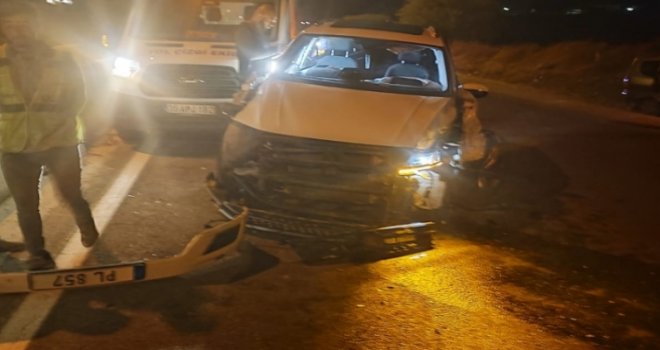 Girne - Lefkoşa anayolunda zincirleme trafik kazası, 4 yaralı