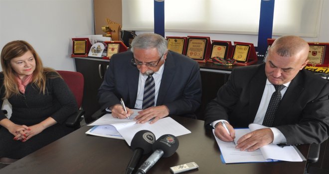 GİRNE BELEDİYESİ DANIŞMA VE DESTEK MERKEZİ KURULMASI İÇİN PROTOKOL İMZALADI