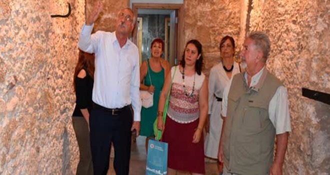 Girne Belediyesi, tarihi trafo binasını sanat galerisine dönüştürdü