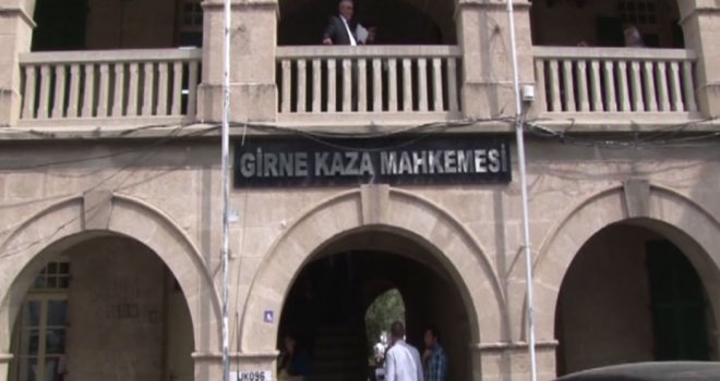 Girne Kaza Mahkemesi’nde 3 gün tutukluluk kararı verildi. 