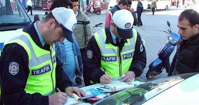 GİRNE’DE 97, GÜZELYURT’TA 65 ARAÇ SÜRÜCÜSÜ HAKKINDA İŞLEM YAPILDI
