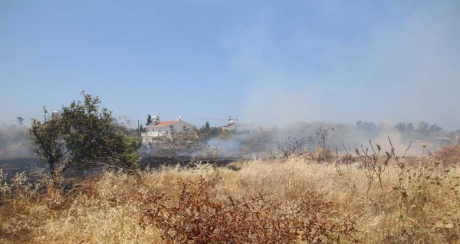 Girne'de yangın korkusu