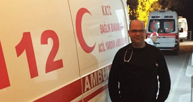 Girneliler Dr. Özcan'a destek için toplanıyor...