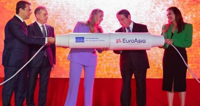 Güney Kıbrıs, Yunanistan ve İsrail’i enerji alanında birbirine bağlayacak projeyle ilgili anlaşma imzalandı