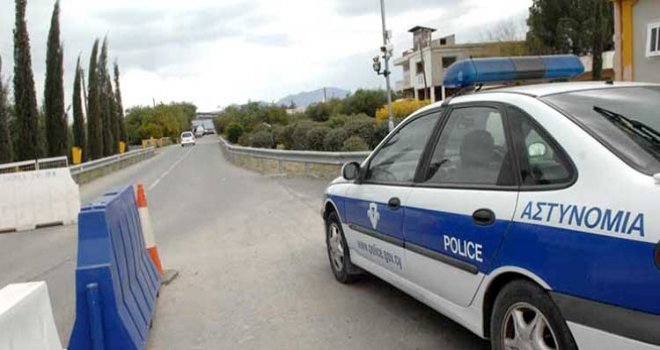Güney Kıbrıs’a midelerinde kokainlerle gelen iki Polonyalı yakalandı