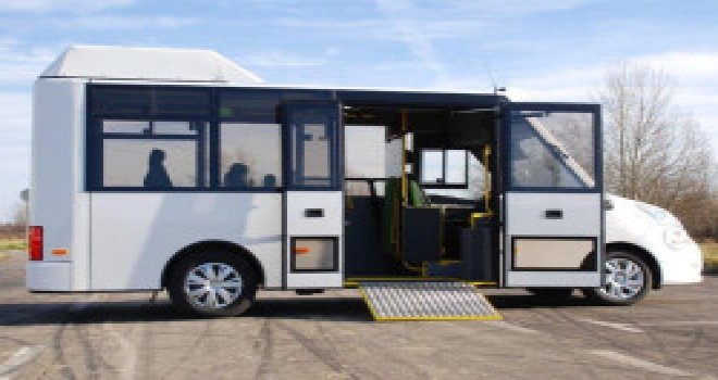 Güney Kıbrıs’ın ilk elektrikli otobüsü için imzalar atıldı