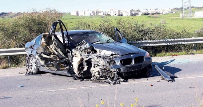 Gürkan’ın  emniyet kemerinin takılı olmaması sebebi ile araçtan savrulduğu öğrenildi.