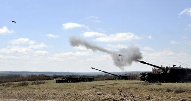 GÜZELYURT KAYMAKAMLIĞI, TOPÇU ATIŞI YAPILACAĞINI, BUNDAN DOLAYI BAZI BÖLGELERE GİRİLEMEYECEĞİNİ AÇIKLADI..