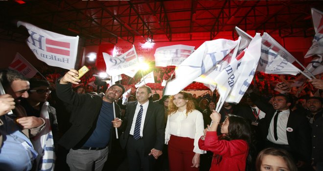 HALKIN PARTİSİ LEFKOŞA’DA ŞÖLEN DÜZENLEDİ