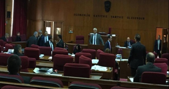 HAMZAOĞLU ÖZÜR DİLEDİ