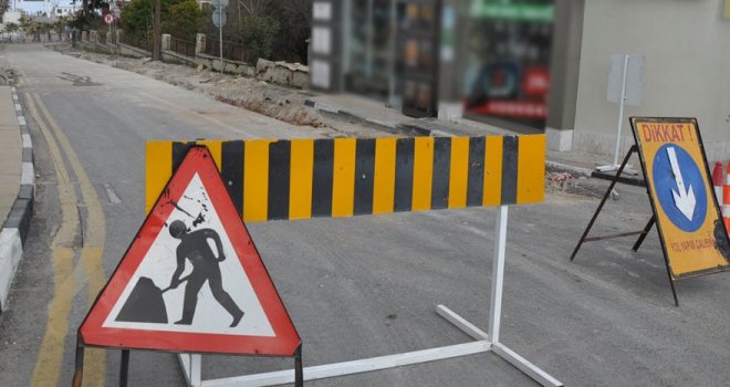 Haspolat kavşağında, yolun bir kısmı pazar günü trafiğe kapalı olacak