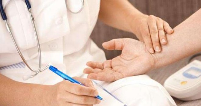 HEMŞİRELER VE EBELER BİRLİĞİ İLE HEMŞİRELER VE EBELER SENDİKASI, EBELER VE HEMŞİRELER HAFTASI’NDA ORTAK ETKİNLİKLER DÜZENLİYOR..