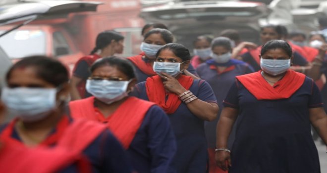 HİNDİSTAN'DA HAVA KİRLİĞİ PROTESTO EDİLDİ