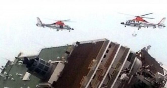 HİNDİSTAN’DA HELİKOPTER VE FERİBOT KAZASI