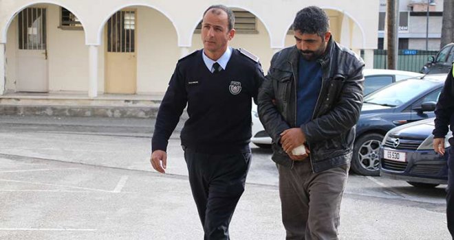 Hırsını hırsızlık yaparak çıkardı