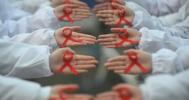 HIV, ETKİN TEDAVİYLE KONTROL ALTINA ALINABİLİYOR