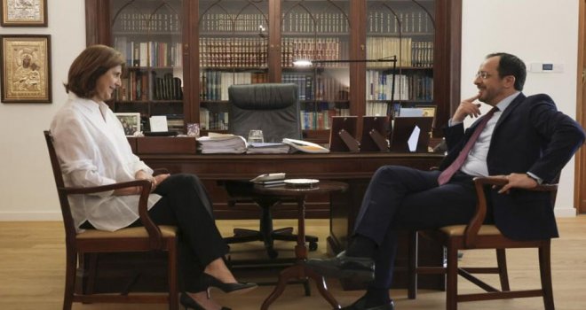 Holguin temaslarına başladı: Rum Yönetimi Başkanı Nikos Hristodulidis ile bir araya geldi