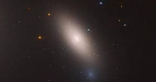 HUBBLE, PERSE TAKIMYILDIZI'NDAKİ 'KALINTI GALAKSİYİ' GÖRÜNTÜLEDİ