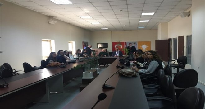 HÜR-İŞ ANKARA’DA KADIN İŞÇİLERİ BÜYÜK KURULTAYINA KATILACAK
