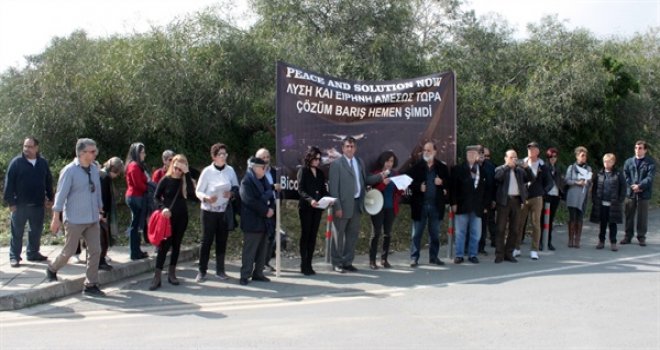 İKİ TOPLUMLU BARIŞ İNİSİYATİFİ’NDEN LİDERLERE MÜZAKEREYE BAŞLAMA ÇAĞRISI